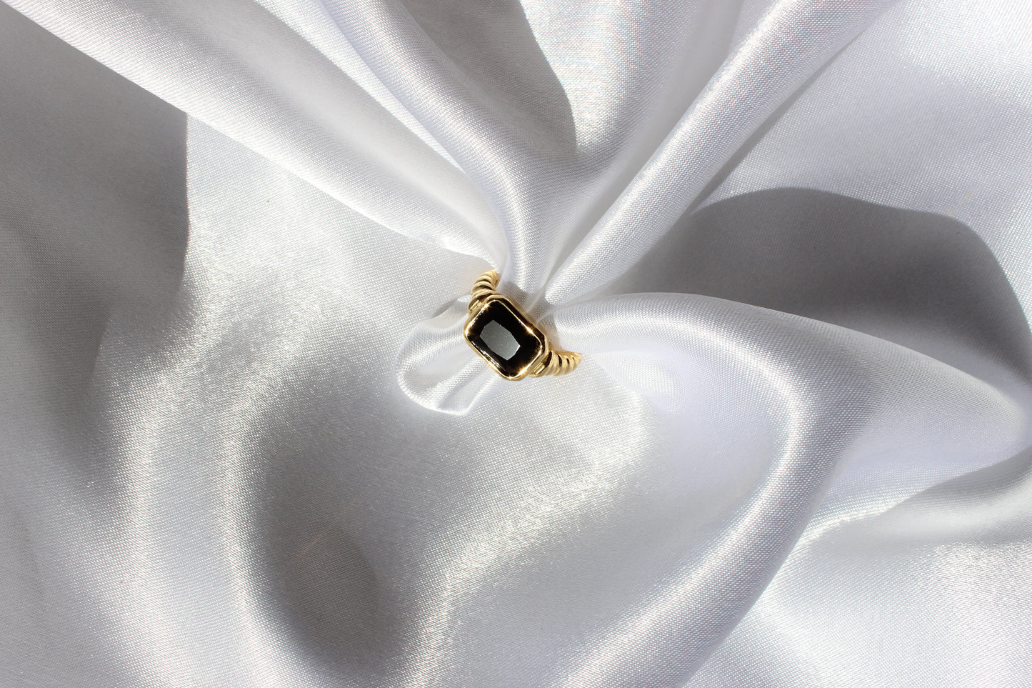 Black Mirror Ring