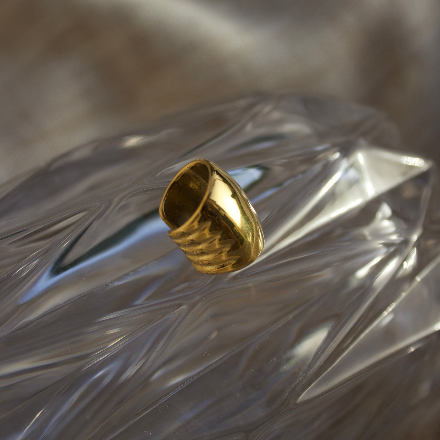 Palm Earcuff